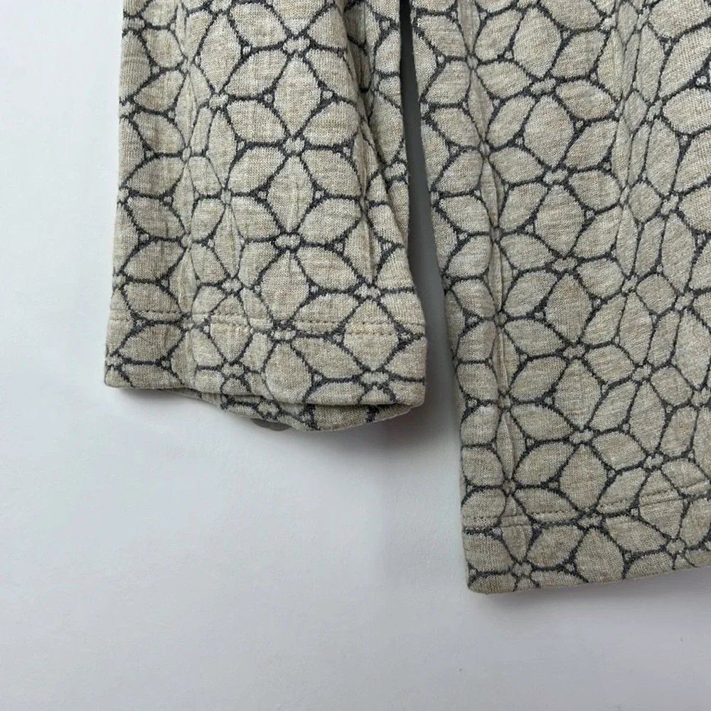 J. JILL long sleeve floral design top tan and gray M - Picture 3 of 10